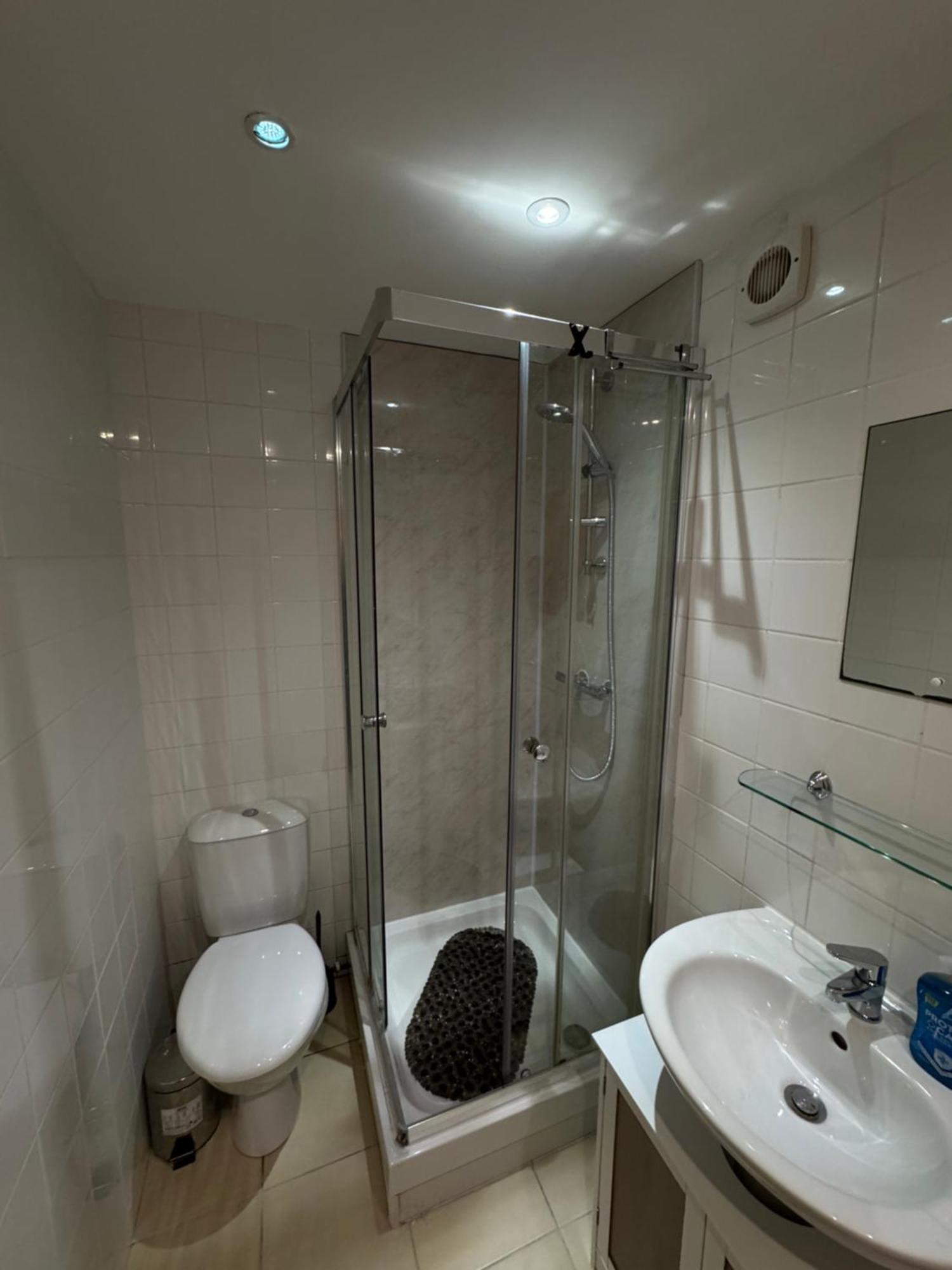 The Vogue Stay, 3 Bedrooms, 2 Bathrooms, Ideal For Jr & Oxford Hospitals, Free Carpark, Conveniently Located For Ring Road Access, 2 Miles From Oxford City Centre Easy Car & Bus Route Buitenkant foto