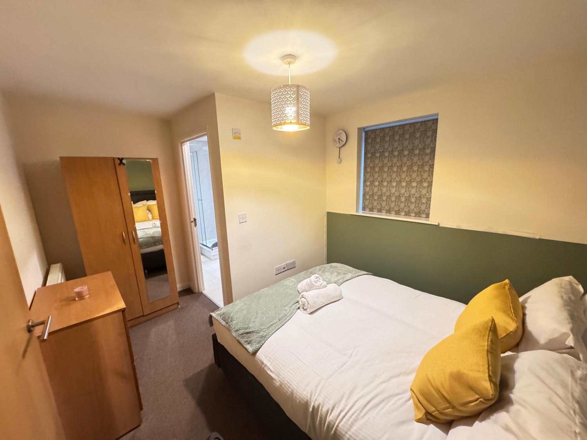 The Vogue Stay, 3 Bedrooms, 2 Bathrooms, Ideal For Jr & Oxford Hospitals, Free Carpark, Conveniently Located For Ring Road Access, 2 Miles From Oxford City Centre Easy Car & Bus Route Buitenkant foto