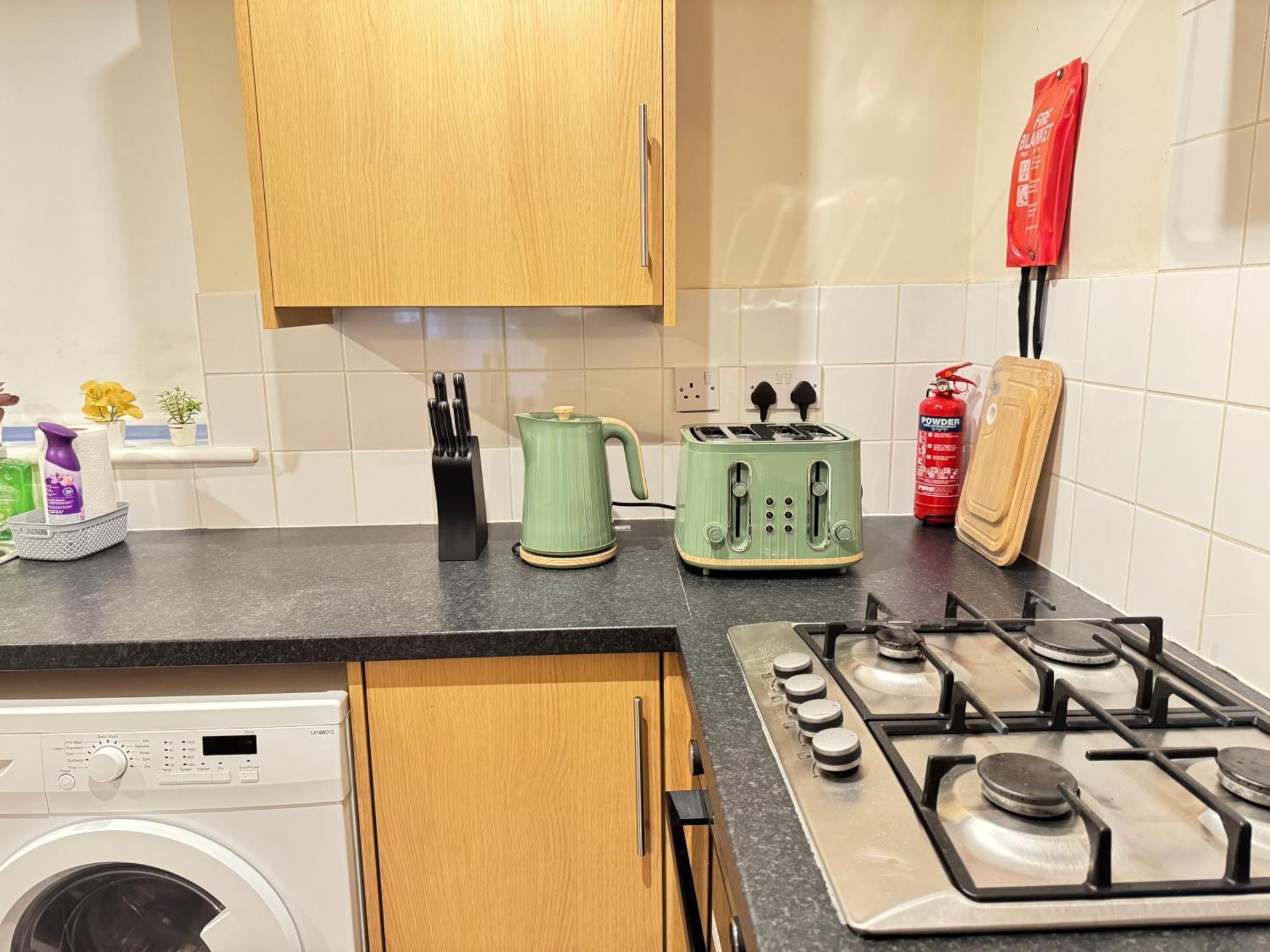 The Vogue Stay, 3 Bedrooms, 2 Bathrooms, Ideal For Jr & Oxford Hospitals, Free Carpark, Conveniently Located For Ring Road Access, 2 Miles From Oxford City Centre Easy Car & Bus Route Buitenkant foto