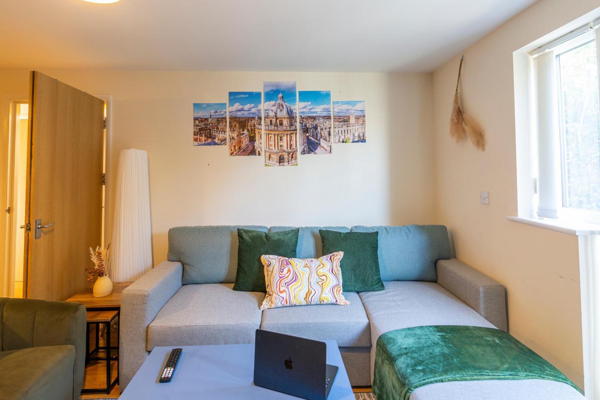 The Vogue Stay, 3 Bedrooms, 2 Bathrooms, Ideal For Jr & Oxford Hospitals, Free Carpark, Conveniently Located For Ring Road Access, 2 Miles From Oxford City Centre Easy Car & Bus Route Buitenkant foto