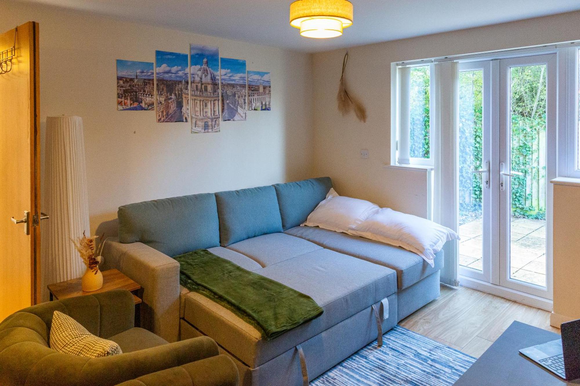 The Vogue Stay, 3 Bedrooms, 2 Bathrooms, Ideal For Jr & Oxford Hospitals, Free Carpark, Conveniently Located For Ring Road Access, 2 Miles From Oxford City Centre Easy Car & Bus Route Buitenkant foto