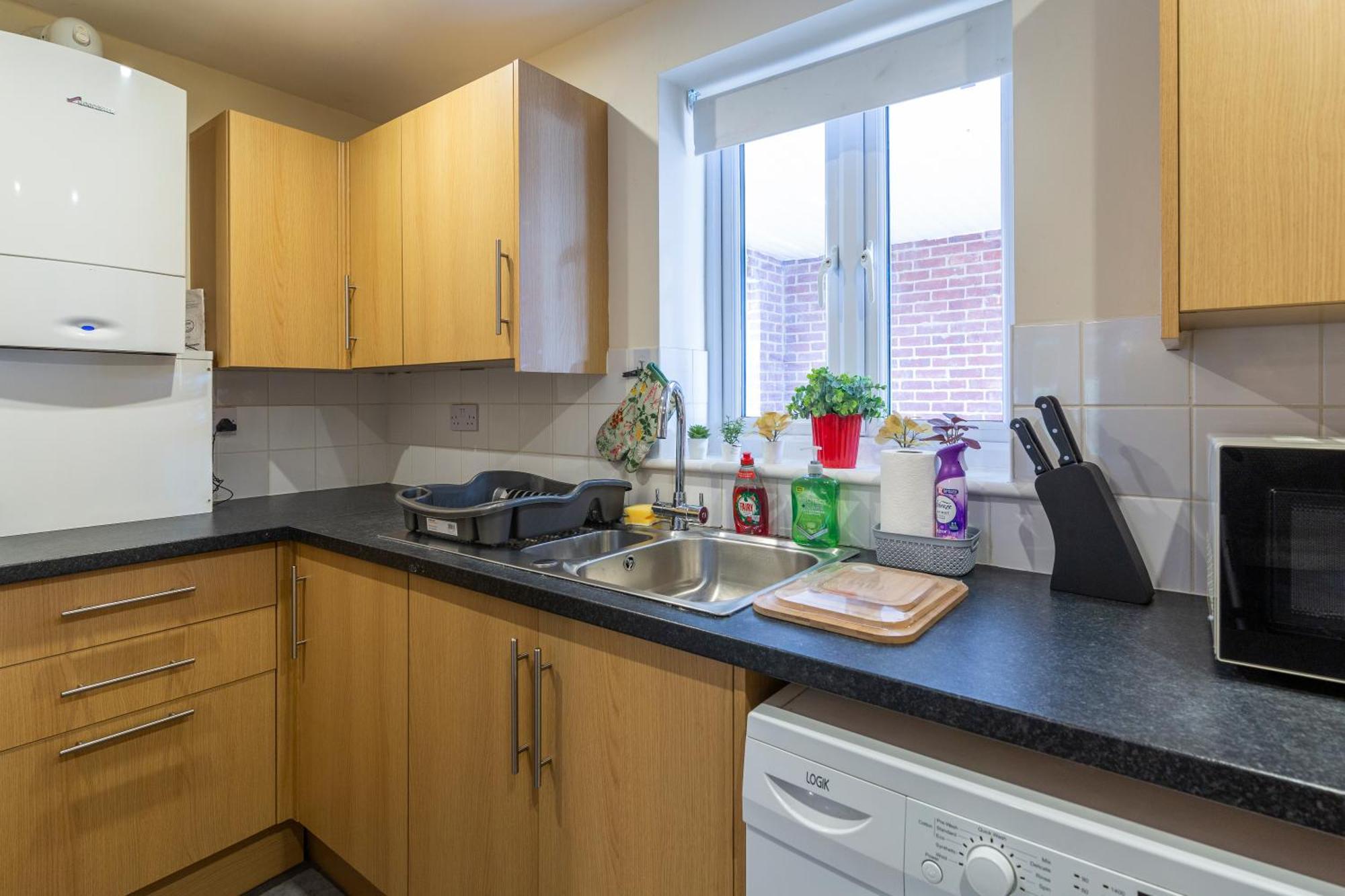 The Vogue Stay, 3 Bedrooms, 2 Bathrooms, Ideal For Jr & Oxford Hospitals, Free Carpark, Conveniently Located For Ring Road Access, 2 Miles From Oxford City Centre Easy Car & Bus Route Buitenkant foto