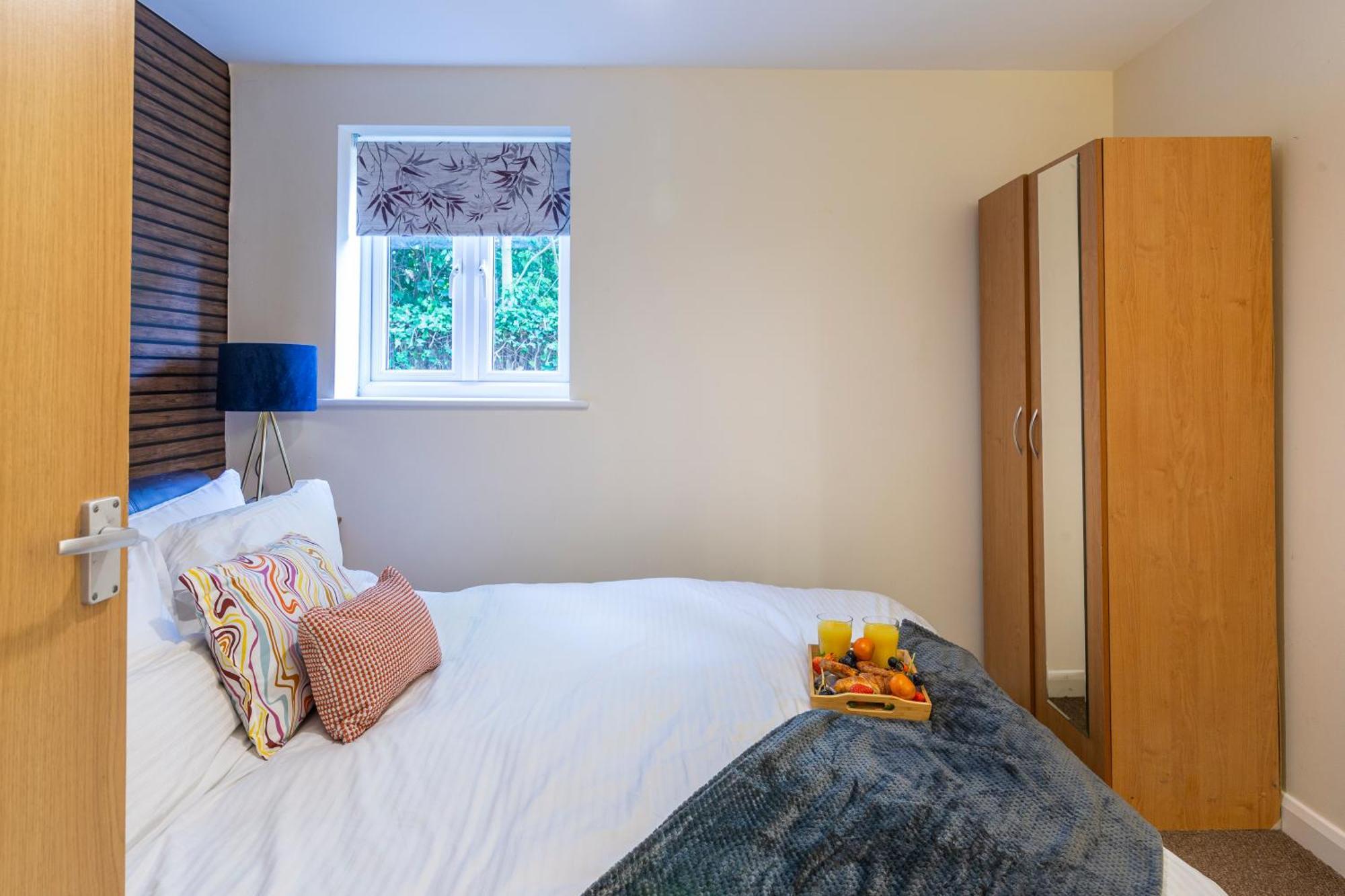 The Vogue Stay, 3 Bedrooms, 2 Bathrooms, Ideal For Jr & Oxford Hospitals, Free Carpark, Conveniently Located For Ring Road Access, 2 Miles From Oxford City Centre Easy Car & Bus Route Buitenkant foto