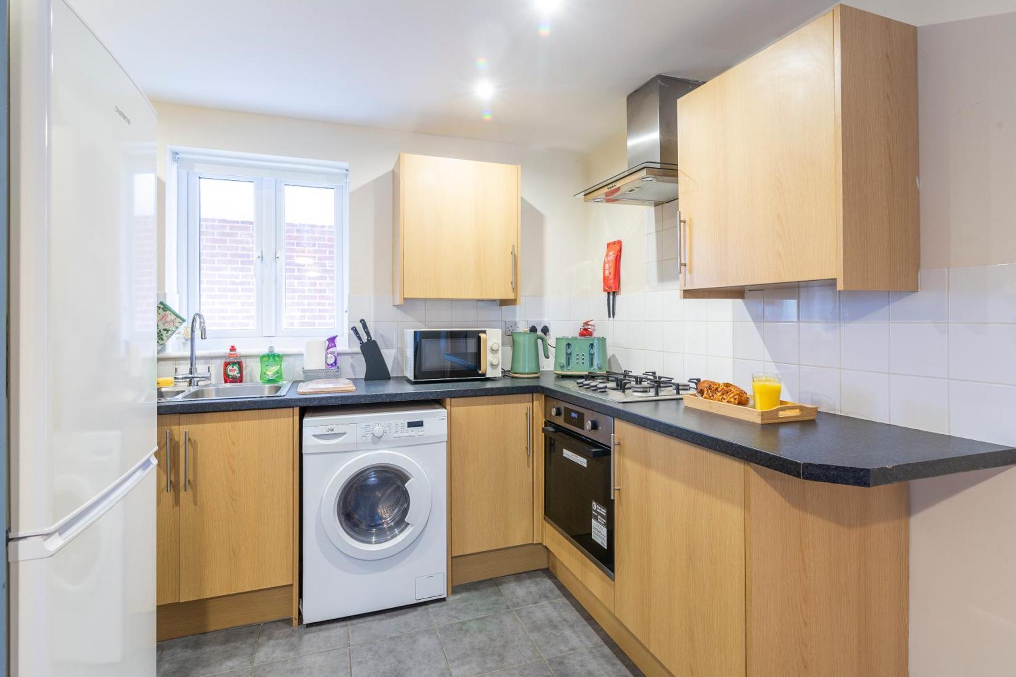 The Vogue Stay, 3 Bedrooms, 2 Bathrooms, Ideal For Jr & Oxford Hospitals, Free Carpark, Conveniently Located For Ring Road Access, 2 Miles From Oxford City Centre Easy Car & Bus Route Buitenkant foto